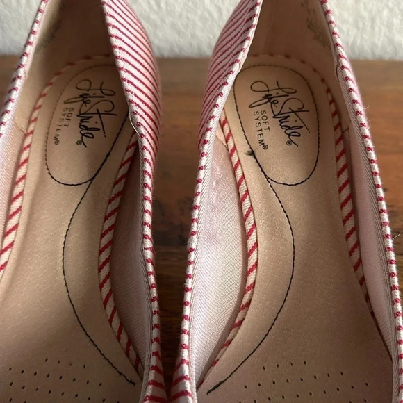 Lifestride candy stripe heels - Picture 4 of 9